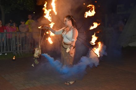 Cieszymy się latem - teatr ognia